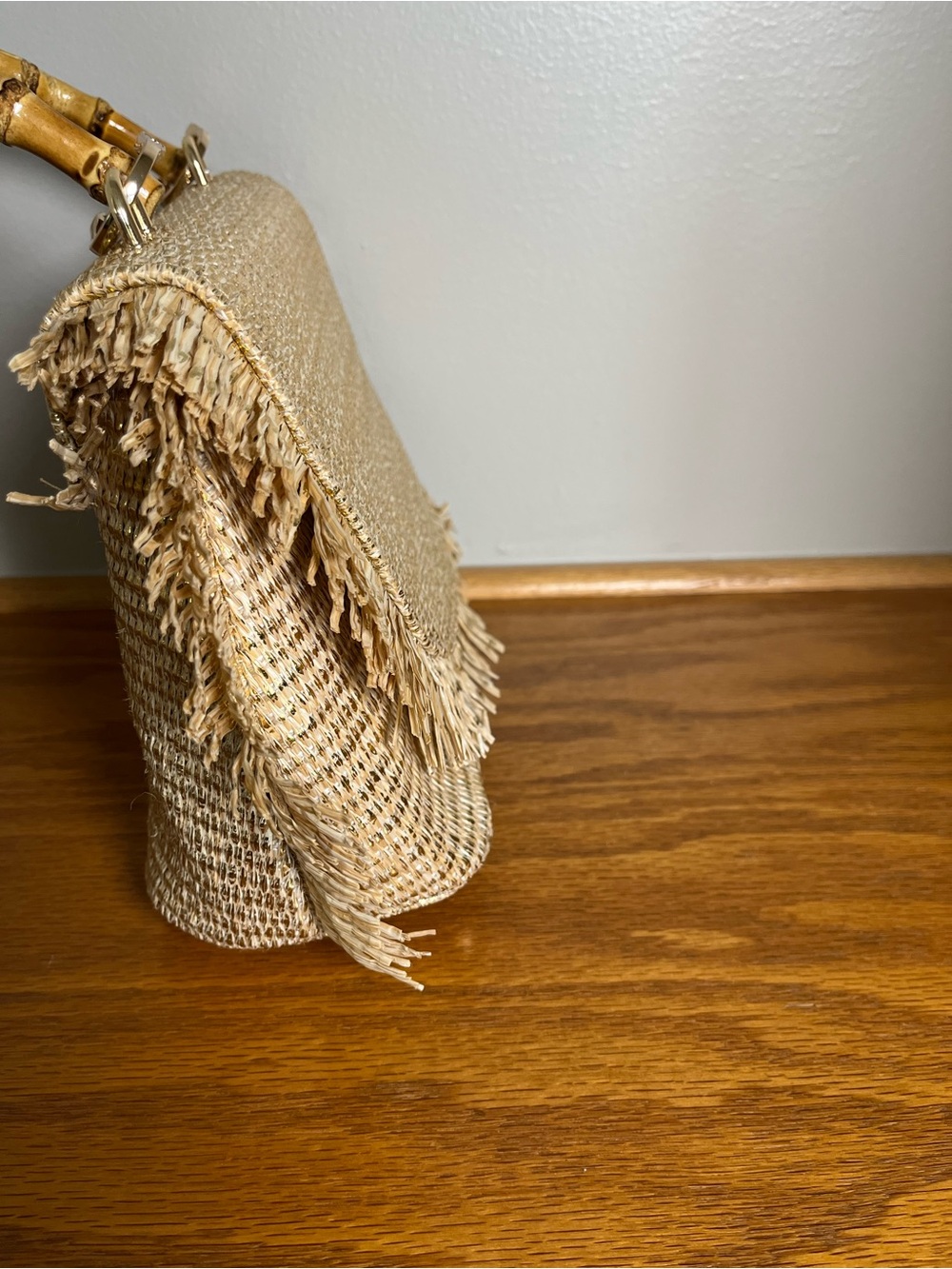 New Tommy Bahama gold bamboo raffia fringe crossbody hand bag purse - Picture 4 of 16